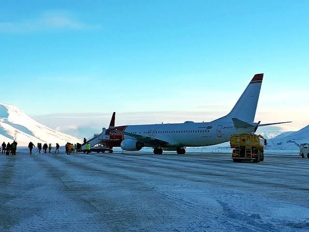 Disembark in Longyearbyen and fly to Helsinki