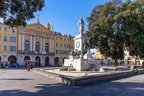 1-Day Hop-On Hop-Off Bus Tour