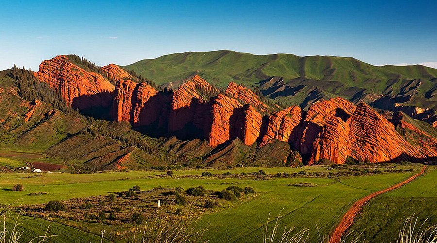 Karakol – Jeti-Oguz Gorge – Karakol