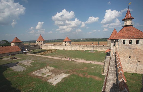 Chisinau – Bender – Tiraspol – Purcari Winery