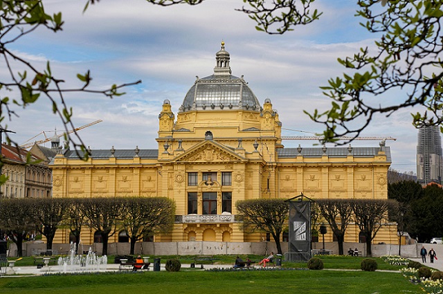 Zagreb Walking City Tour and Cultural Exploration