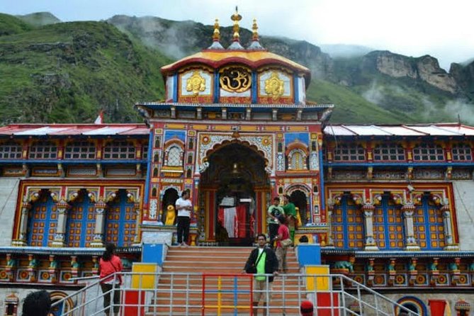 Kedarnath to Badrinath [Flying Duration: 30 - 40 mins]