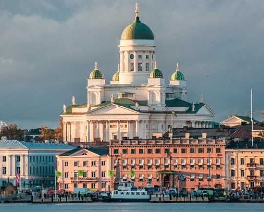 Helsinki Panorama Sightseeing & Overnight Train to Rovaniemi
