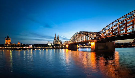 FRANKFURT - CRUISE ON THE RIVER RHINE - COLOGNE - AMSTERDAM 