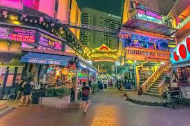 Transfer to Bangkok - Explore the City’s Vibrant Side