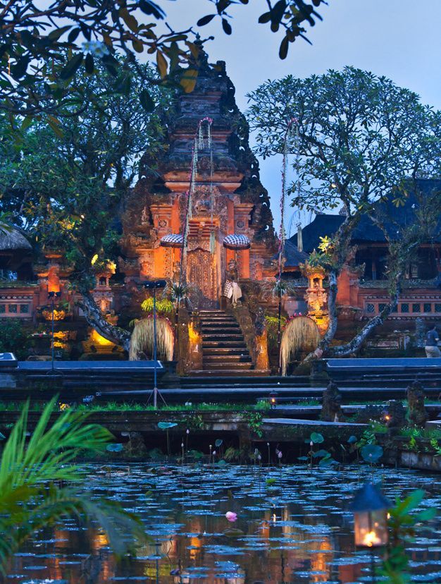 Arrival in Bali & Transfer to Ubud