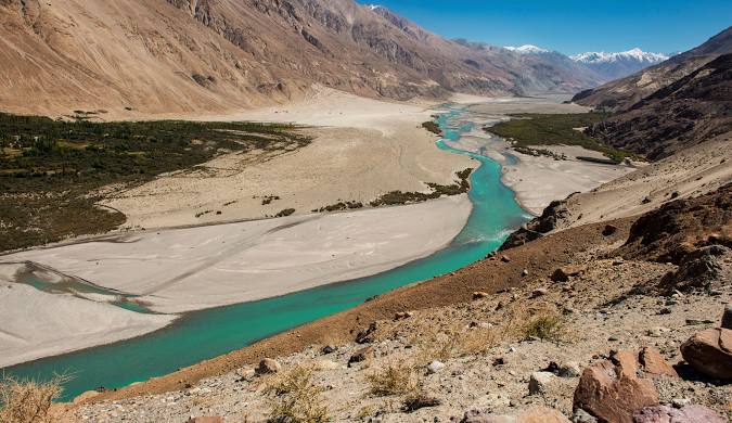 Pangong Lake to Leh via Thiksey Monastery & Chang La Pass 