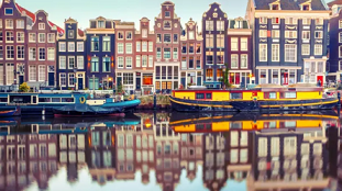 AMSTERDAM - BRUGES - PARIS