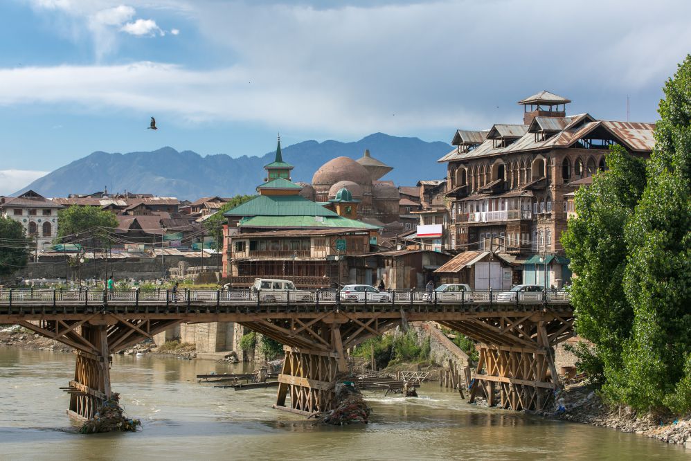 Srinagar Local Sightseeing & Shopping