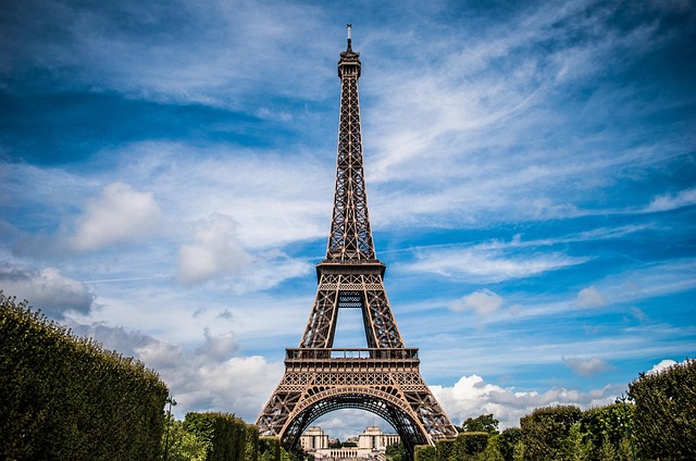  Barcelona – Paris
