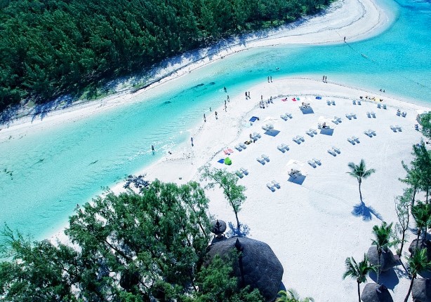 Ile Aux Cerfs Island Tour (Beach Day)