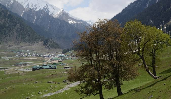 Sonmarg Day Trip – Thajiwas Glacier